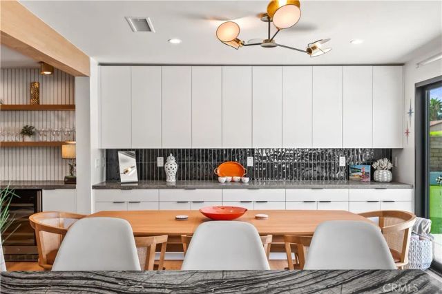 1995 N San Clemente Road, Palm Springs, CA 92262