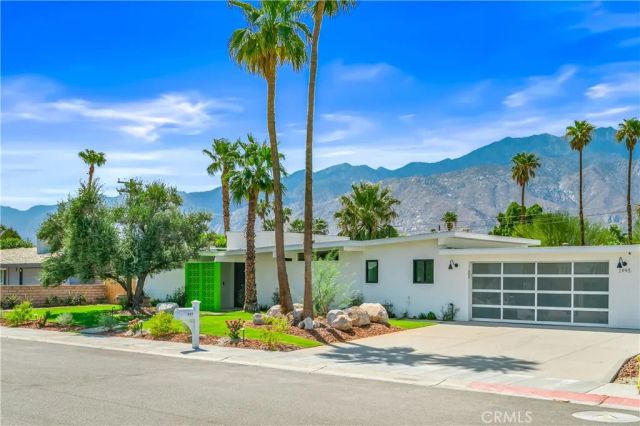 1995 N San Clemente Road, Palm Springs, CA 92262