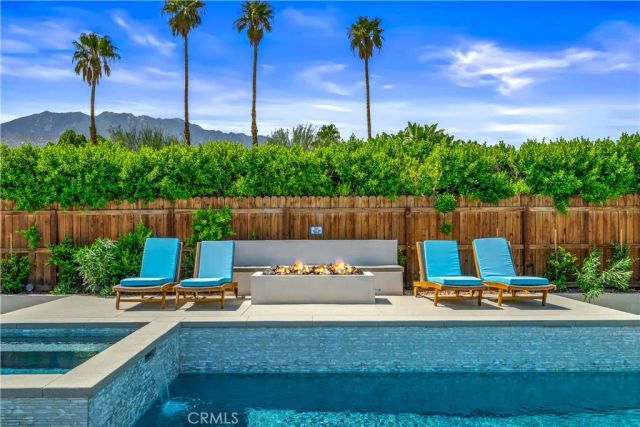 1995 N San Clemente Road, Palm Springs, CA 92262