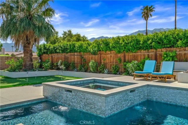 1995 N San Clemente Road, Palm Springs, CA 92262