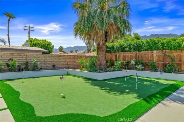 1995 N San Clemente Road, Palm Springs, CA 92262
