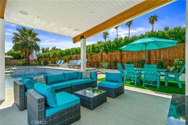 1995 N San Clemente Road, Palm Springs, CA 92262