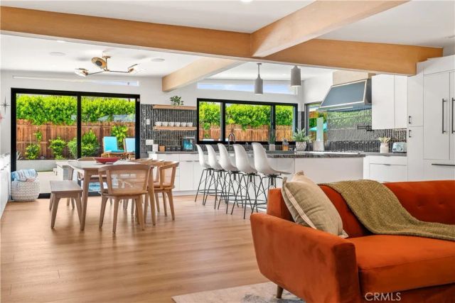 1995 N San Clemente Road, Palm Springs, CA 92262