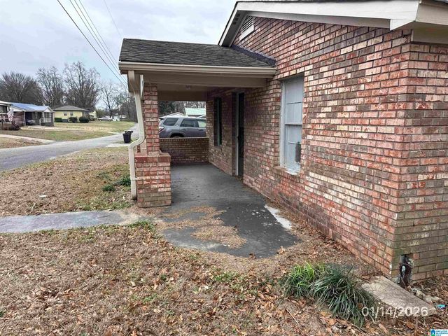 534 1ST STREET SW, Graysville, AL 35073