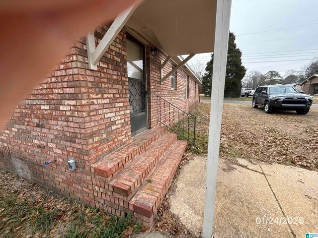 534 1ST STREET SW, Graysville, AL 35073