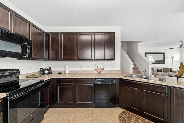 824 ASHENTREE DRIVE, Plant City, FL 33563