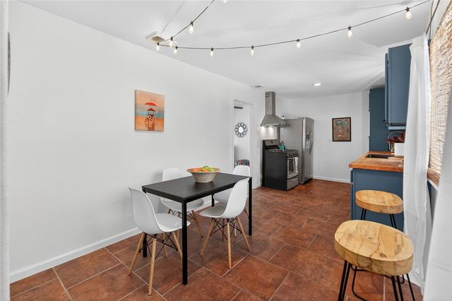 626 Robert Dr, Corpus Christi, TX 78412