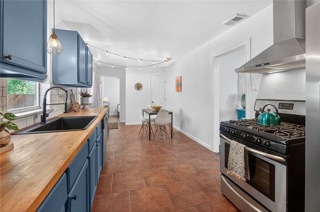 626 Robert Dr, Corpus Christi, TX 78412