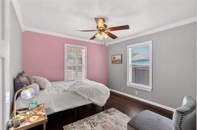 626 Robert Dr, Corpus Christi, TX 78412