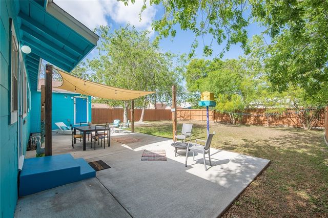 626 Robert Dr, Corpus Christi, TX 78412