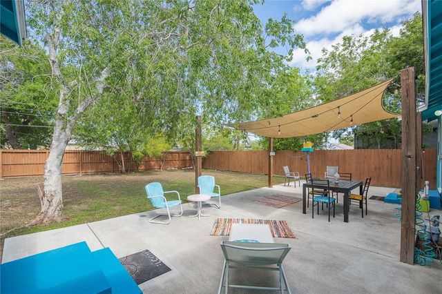 626 Robert Dr, Corpus Christi, TX 78412