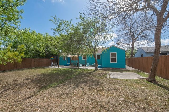 626 Robert Dr, Corpus Christi, TX 78412