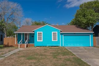 626 Robert Dr, Corpus Christi, TX 78412