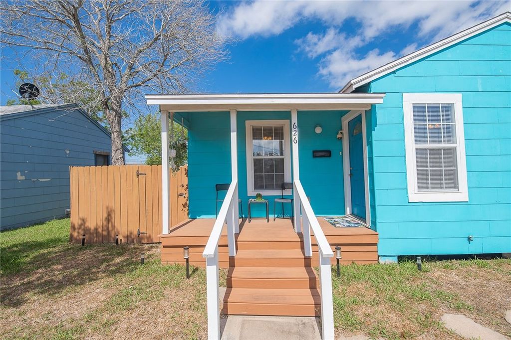 626 Robert Dr, Corpus Christi, TX 78412 — photo 3