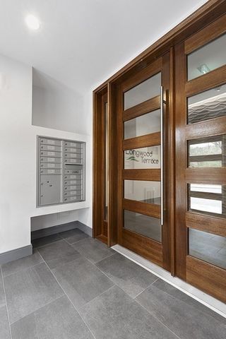 40 Fisher Ave 101, Boston, MA 02120