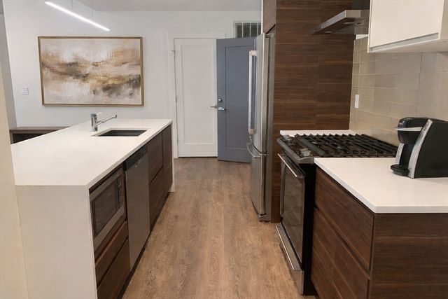 40 Fisher Ave 101, Boston, MA 02120