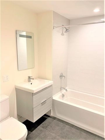 40 Fisher Ave 101, Boston, MA 02120