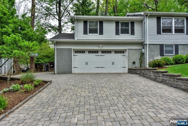 50 Seminole Avenue, Oakland, NJ 07436