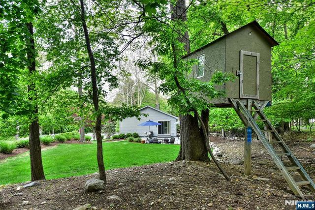50 Seminole Avenue, Oakland, NJ 07436