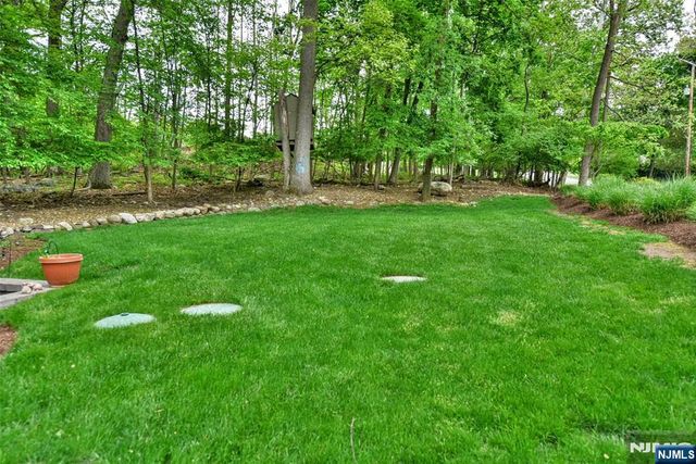 50 Seminole Avenue, Oakland, NJ 07436