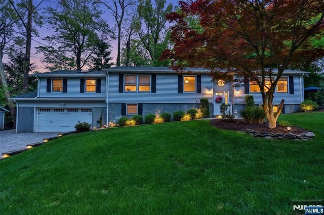 50 Seminole Avenue, Oakland, NJ 07436