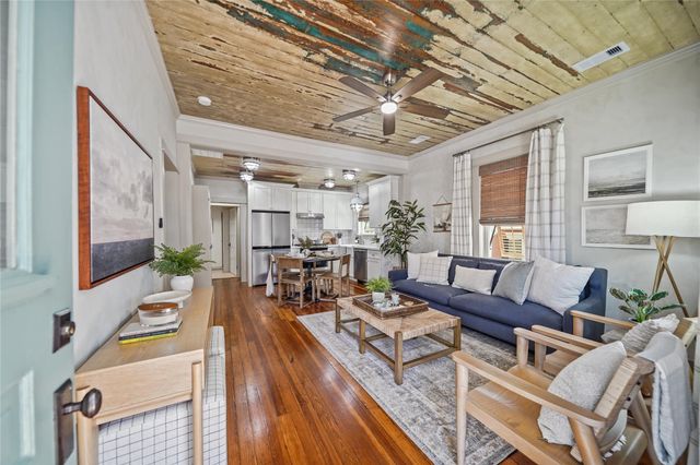 3705 Avenue K, Galveston, TX 77550