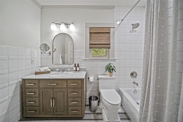 3705 Avenue K, Galveston, TX 77550