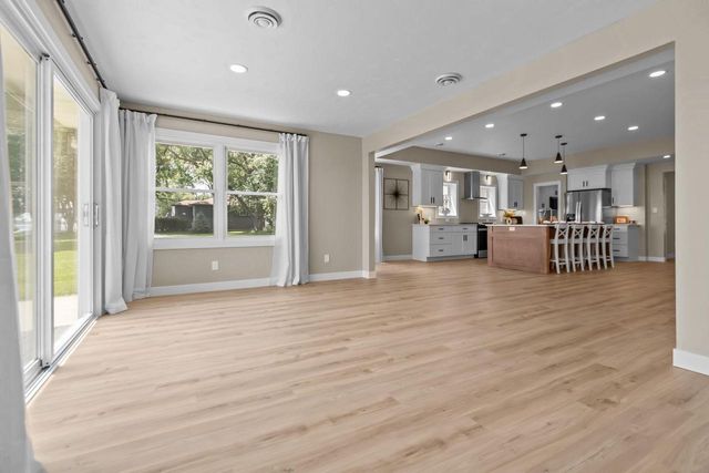 1693 W BUTTE DES MORTS BEACH ROAD, Neenah, WI 54956