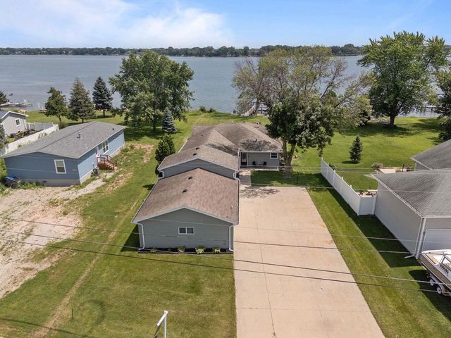 1693 W BUTTE DES MORTS BEACH ROAD, Neenah, WI 54956