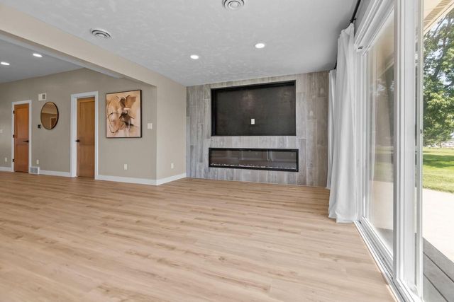 1693 W BUTTE DES MORTS BEACH ROAD, Neenah, WI 54956