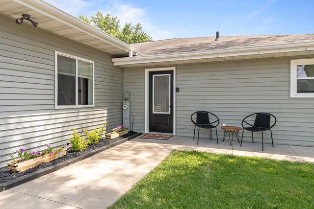 1693 W BUTTE DES MORTS BEACH ROAD, Neenah, WI 54956