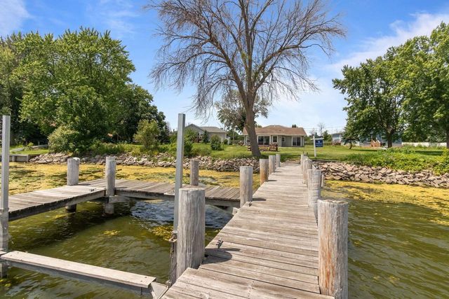 1693 W BUTTE DES MORTS BEACH ROAD, Neenah, WI 54956