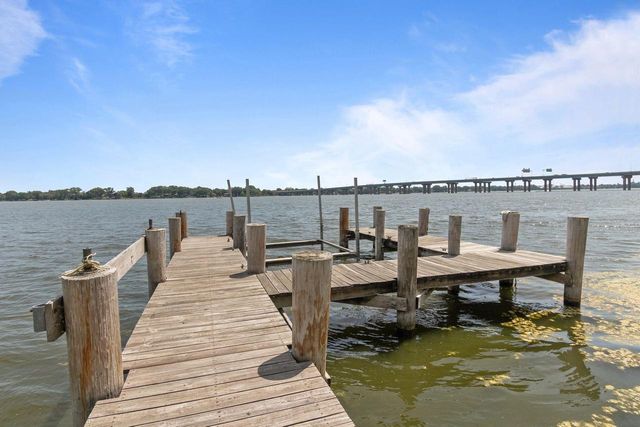1693 W BUTTE DES MORTS BEACH ROAD, Neenah, WI 54956