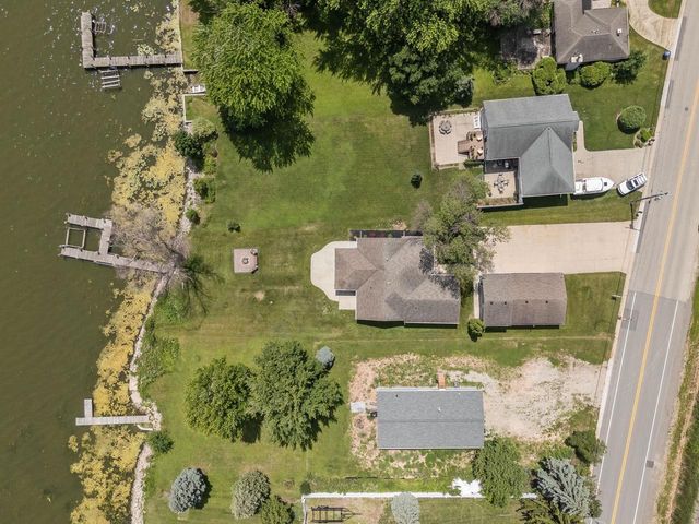 1693 W BUTTE DES MORTS BEACH ROAD, Neenah, WI 54956