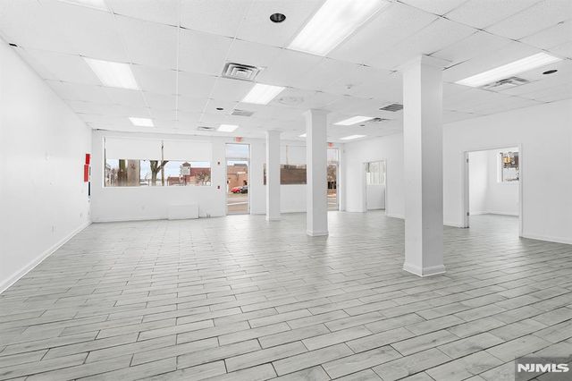 1 Englewood Avenue, Englewood, NJ 07631