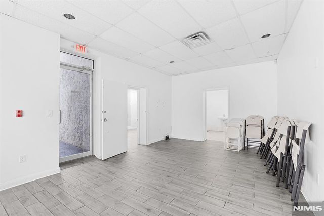 1 Englewood Avenue, Englewood, NJ 07631