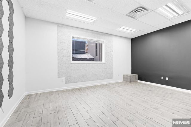 1 Englewood Avenue, Englewood, NJ 07631