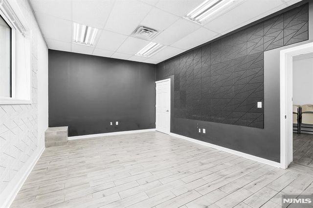 1 Englewood Avenue, Englewood, NJ 07631