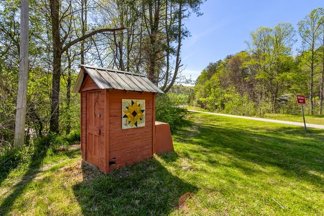 16245 W US Highway 64, Murphy, NC 28906