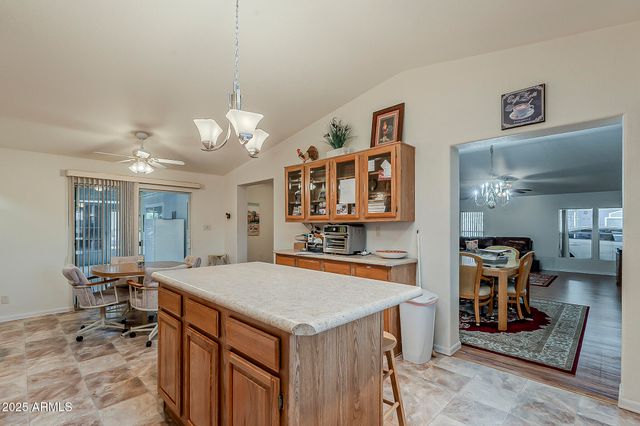 890 E TEE Street, San Tan Valley, AZ 85140