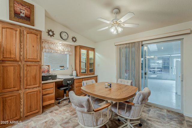 890 E TEE Street, San Tan Valley, AZ 85140
