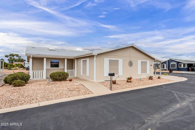 890 E TEE Street, San Tan Valley, AZ 85140