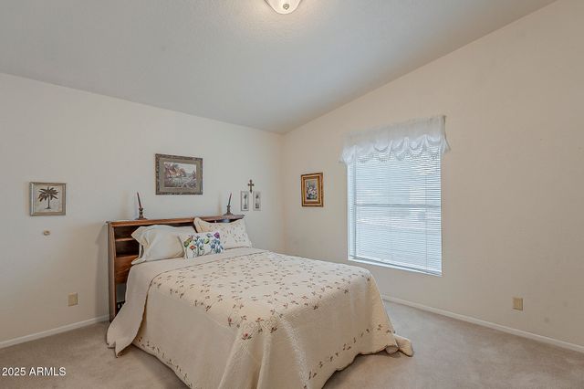 890 E TEE Street, San Tan Valley, AZ 85140