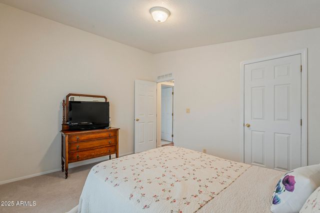 890 E TEE Street, San Tan Valley, AZ 85140