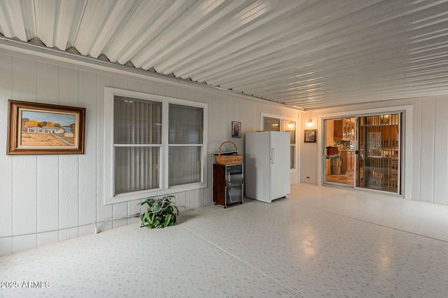 890 E TEE Street, San Tan Valley, AZ 85140