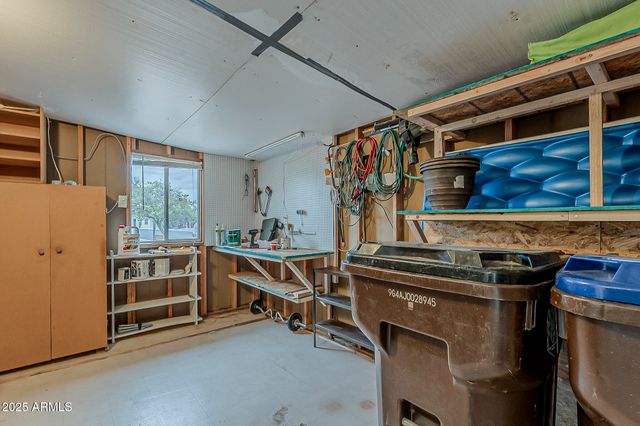 890 E TEE Street, San Tan Valley, AZ 85140