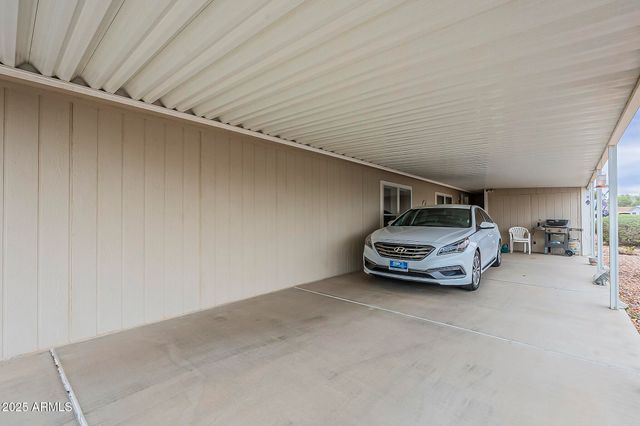 890 E TEE Street, San Tan Valley, AZ 85140