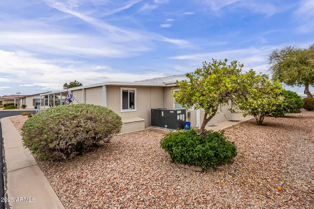 890 E TEE Street, San Tan Valley, AZ 85140
