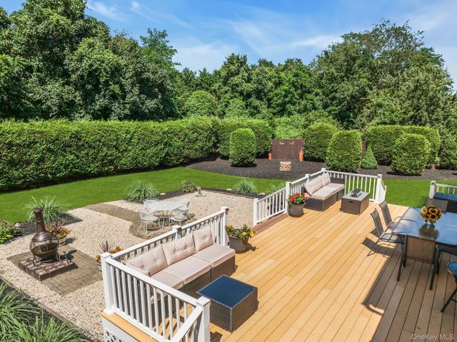 705 Fanning Road, New Suffolk, NY 11956