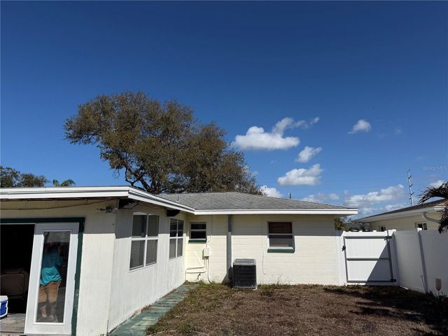 4736 11TH AVENUE N, St Petersburg, FL 33713